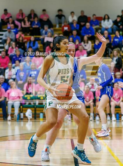 Thumbnail 2 in Lincoln East @ Pius X photogallery.