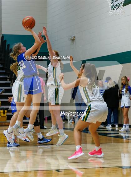 Thumbnail 3 in Lincoln East @ Pius X photogallery.