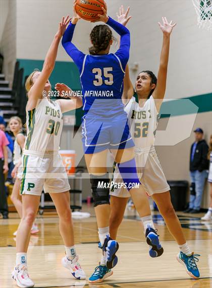 Thumbnail 2 in Lincoln East @ Pius X photogallery.
