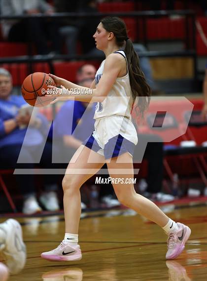 Thumbnail 2 in Brownsboro vs. North Lamar (UIL 4A D2 Area Basketball Playoff) photogallery.
