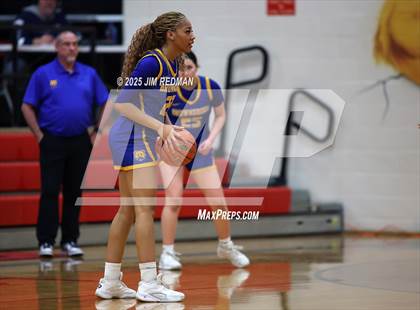 Thumbnail 3 in Brownsboro vs. North Lamar (UIL 4A D2 Area Basketball Playoff) photogallery.