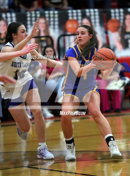 Thumbnail 1 in Brownsboro vs. North Lamar (UIL 4A D2 Area Basketball Playoff) photogallery.