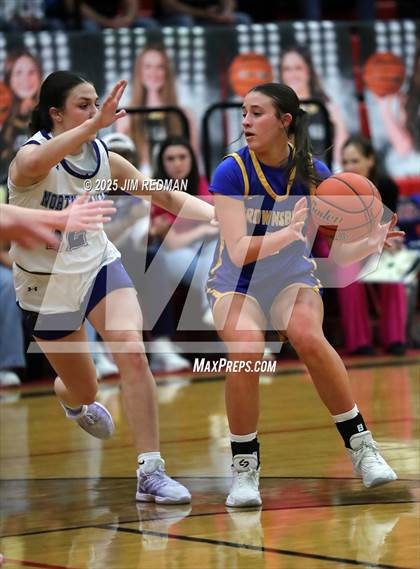 Thumbnail 2 in Brownsboro vs. North Lamar (UIL 4A D2 Area Basketball Playoff) photogallery.