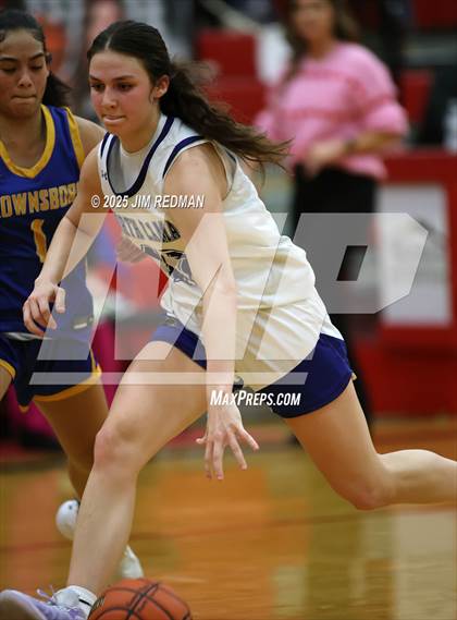 Thumbnail 3 in Brownsboro vs. North Lamar (UIL 4A D2 Area Basketball Playoff) photogallery.