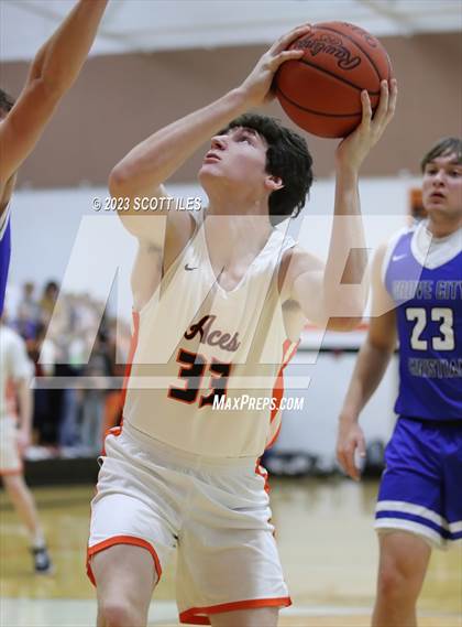 Thumbnail 2 in Grove City Christian @ Amanda-Clearcreek photogallery.