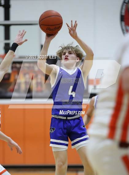 Thumbnail 2 in Grove City Christian @ Amanda-Clearcreek photogallery.