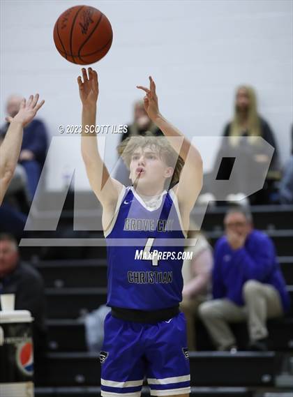 Thumbnail 3 in Grove City Christian @ Amanda-Clearcreek photogallery.
