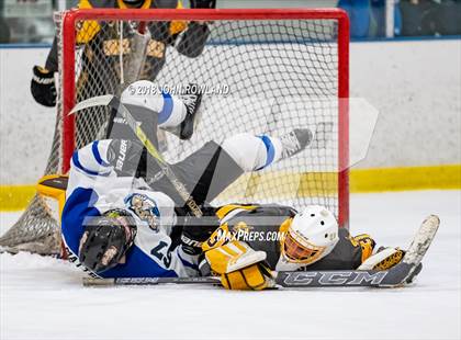 Thumbnail 2 in Carmel vs. Libertyville photogallery.