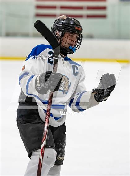 Thumbnail 1 in Carmel vs. Libertyville photogallery.