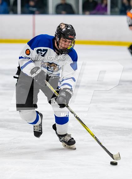 Thumbnail 1 in Carmel vs. Libertyville photogallery.