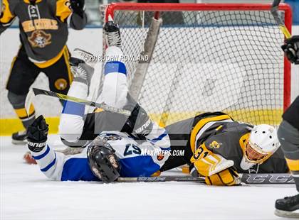 Thumbnail 3 in Carmel vs. Libertyville photogallery.
