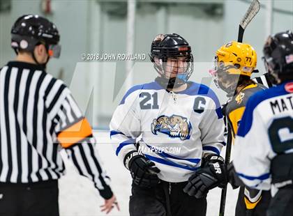 Thumbnail 2 in Carmel vs. Libertyville photogallery.
