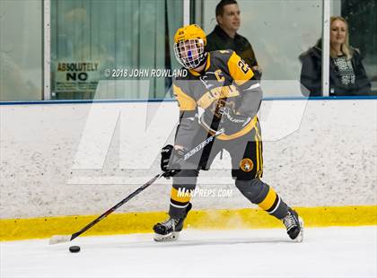 Thumbnail 3 in Carmel vs. Libertyville photogallery.