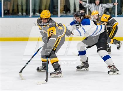 Thumbnail 2 in Carmel vs. Libertyville photogallery.