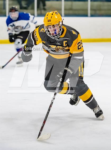Thumbnail 2 in Carmel vs. Libertyville photogallery.