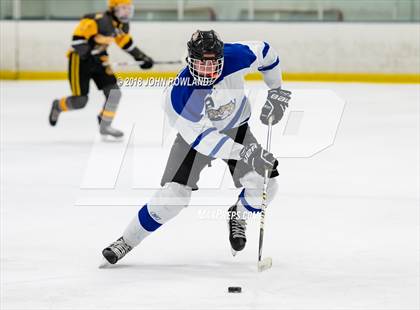 Thumbnail 2 in Carmel vs. Libertyville photogallery.