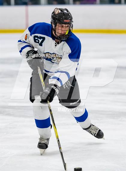 Thumbnail 2 in Carmel vs. Libertyville photogallery.