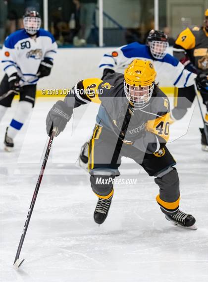 Thumbnail 1 in Carmel vs. Libertyville photogallery.