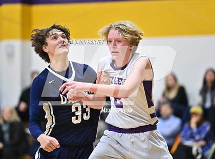 Thumbnail 3 in Dakota Ridge vs Littleton photogallery.