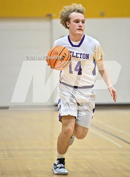 Thumbnail 2 in Dakota Ridge vs Littleton photogallery.