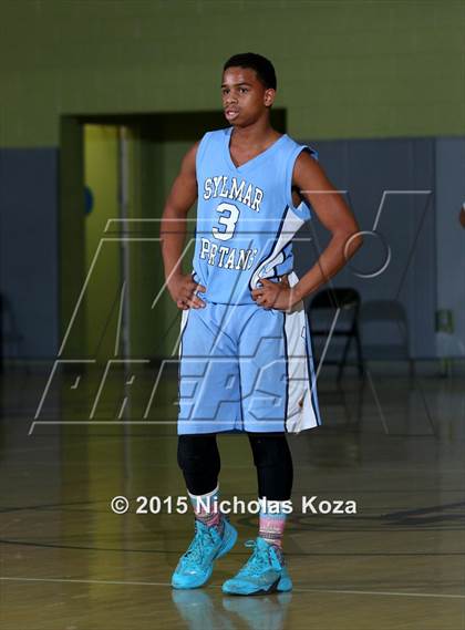 Thumbnail 2 in Birmingham vs. Sylmar (Huntington Park Tournament) photogallery.