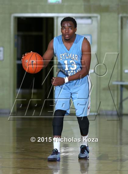 Thumbnail 1 in Birmingham vs. Sylmar (Huntington Park Tournament) photogallery.