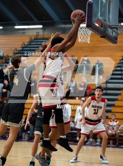 Thumbnail 2 in St. Francis vs. Vista (BSN Sports Showcase) photogallery.
