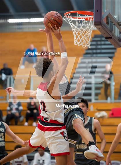 Thumbnail 2 in St. Francis vs. Vista (BSN Sports Showcase) photogallery.