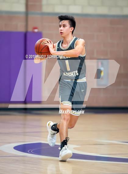 Thumbnail 1 in St. Francis vs. Vista (BSN Sports Showcase) photogallery.