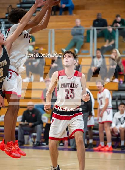 Thumbnail 1 in St. Francis vs. Vista (BSN Sports Showcase) photogallery.