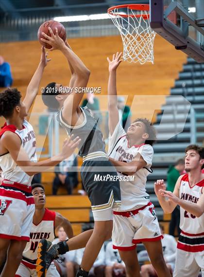 Thumbnail 2 in St. Francis vs. Vista (BSN Sports Showcase) photogallery.