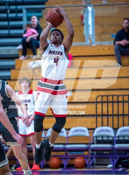 Thumbnail 1 in St. Francis vs. Vista (BSN Sports Showcase) photogallery.