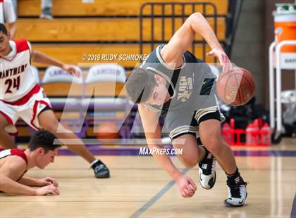 Thumbnail 1 in St. Francis vs. Vista (BSN Sports Showcase) photogallery.