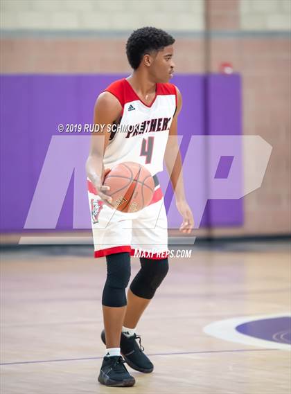 Thumbnail 3 in St. Francis vs. Vista (BSN Sports Showcase) photogallery.