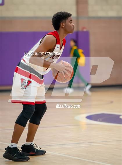 Thumbnail 2 in St. Francis vs. Vista (BSN Sports Showcase) photogallery.