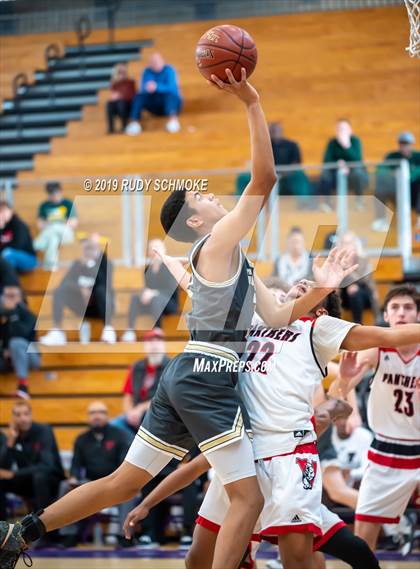 Thumbnail 2 in St. Francis vs. Vista (BSN Sports Showcase) photogallery.