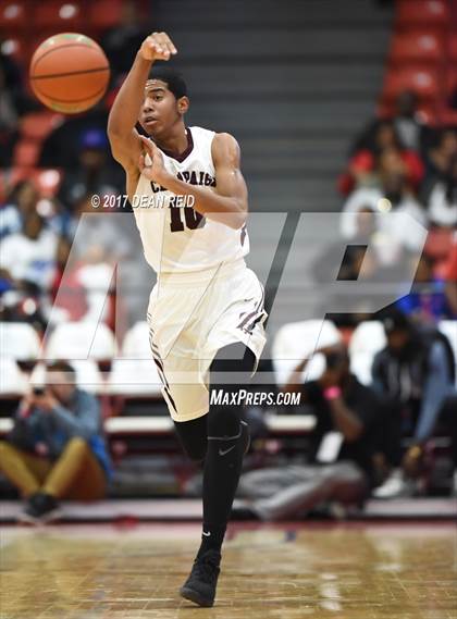 Thumbnail 3 in Morgan Park vs. Champaign Central (Chicago Elite Classic) photogallery.