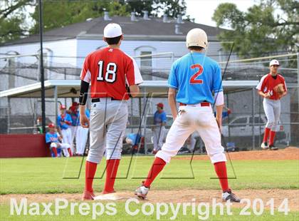Thumbnail 2 in Archbishop Rummel vs. Belle Chase photogallery.