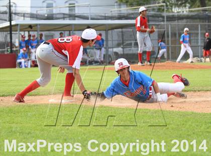 Thumbnail 1 in Archbishop Rummel vs. Belle Chase photogallery.
