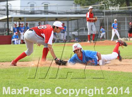 Thumbnail 3 in Archbishop Rummel vs. Belle Chase photogallery.