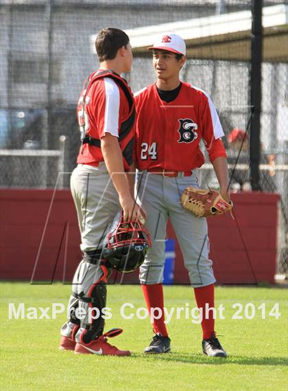 Thumbnail 2 in Archbishop Rummel vs. Belle Chase photogallery.
