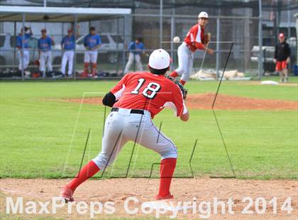 Thumbnail 2 in Archbishop Rummel vs. Belle Chase photogallery.