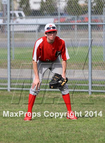 Thumbnail 1 in Archbishop Rummel vs. Belle Chase photogallery.