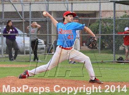 Thumbnail 2 in Archbishop Rummel vs. Belle Chase photogallery.
