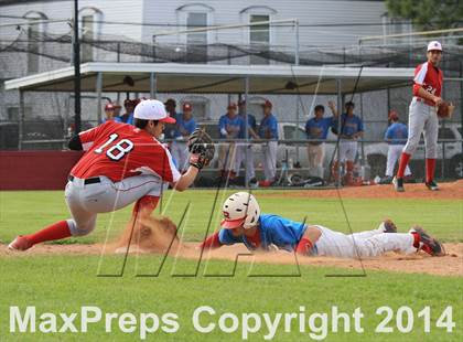 Thumbnail 3 in Archbishop Rummel vs. Belle Chase photogallery.