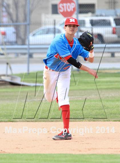 Thumbnail 1 in Archbishop Rummel vs. Belle Chase photogallery.