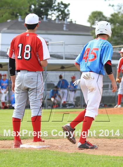Thumbnail 3 in Archbishop Rummel vs. Belle Chase photogallery.