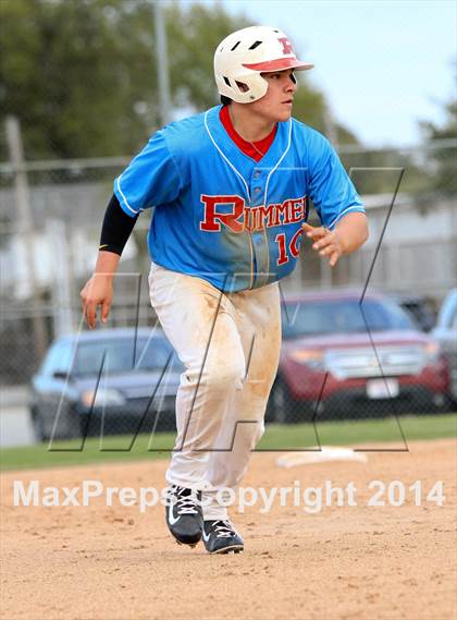 Thumbnail 1 in Archbishop Rummel vs. Belle Chase photogallery.