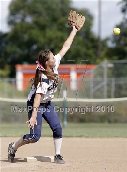 Thumbnail 2 in Casa Roble vs. Vanden (CIF SJS D3 Playoffs) photogallery.
