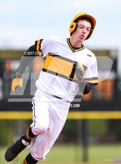 Thumbnail 1 in Gates Chili vs. McQuaid Jesuit (Section 5 Class AA 1st Round) photogallery.